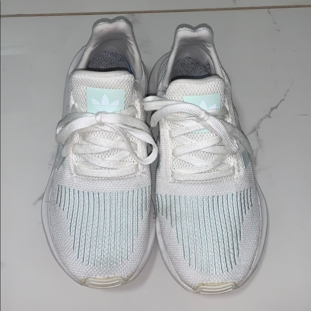 Women’s size 8.5 Adidas swift run sneakers